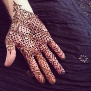 Mehndi With Geometric Patterns For Weddings