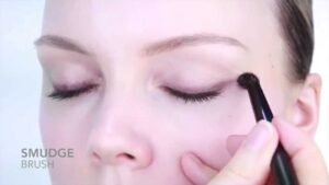 Smudge brush