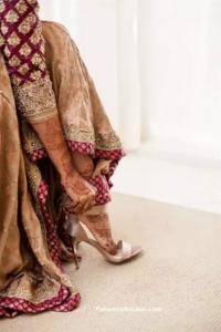 Wear heels before wearing your sari