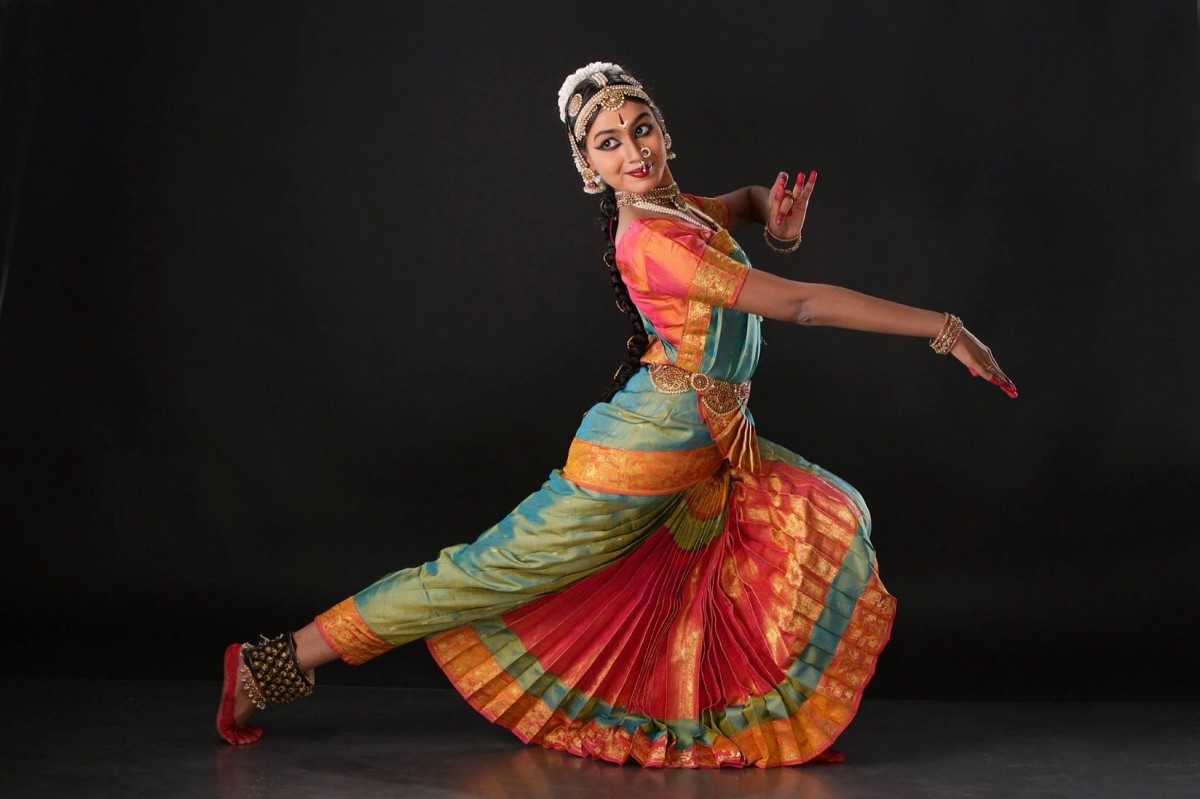 Bharatanatyam dhoti costume