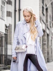 Pastel Trench look