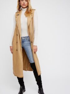 Sleeveless trench coat styling