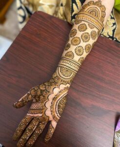 Simple Mehndi Designs for Brides