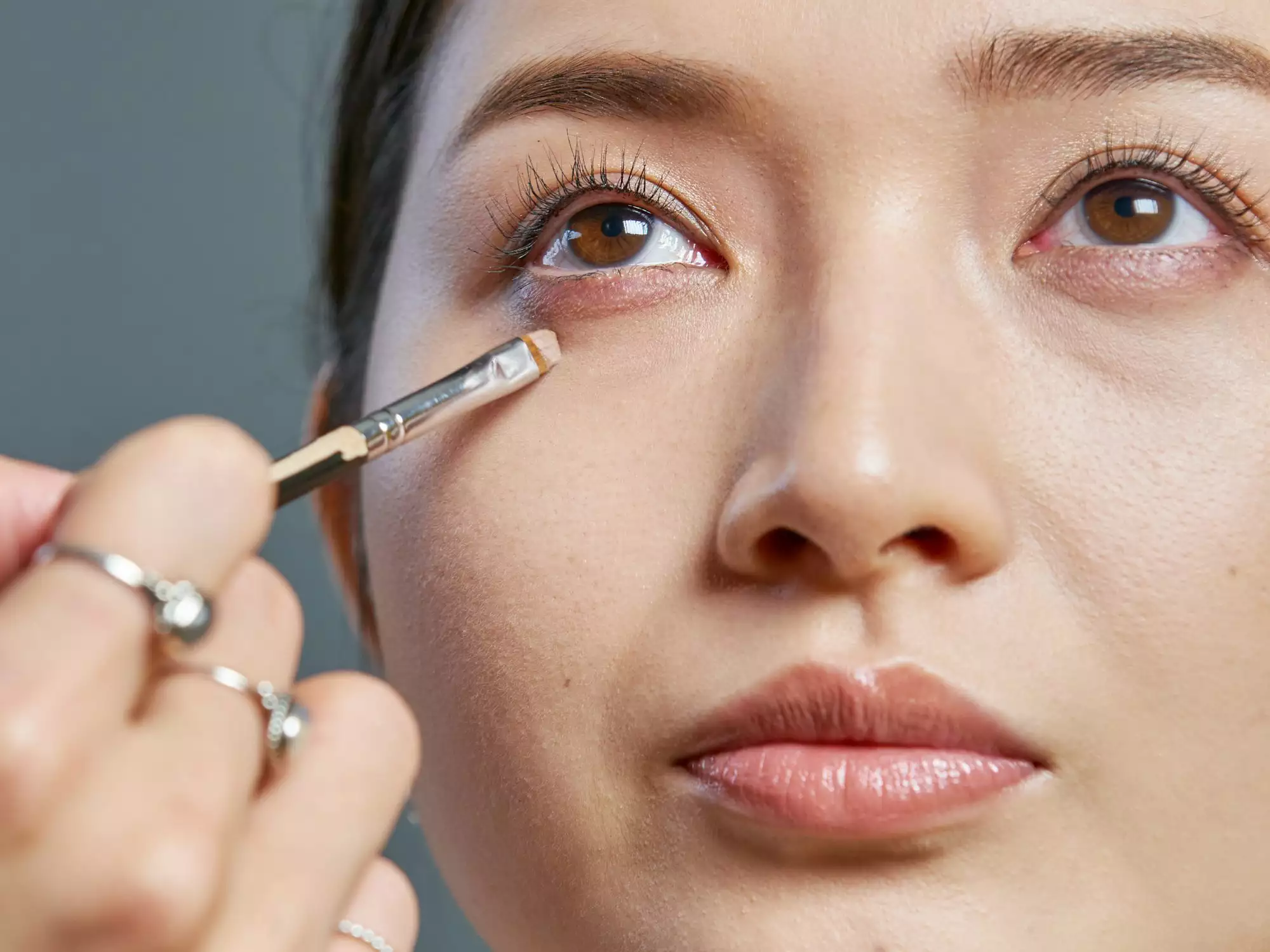 How to Use Concealer to Cover Dark Circles, Acne, and More