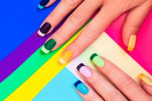 This is the 2022 Green Nail Trend