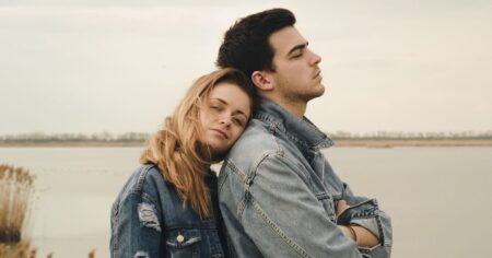 Relationship anxiety: 16 signs and how to deal with it